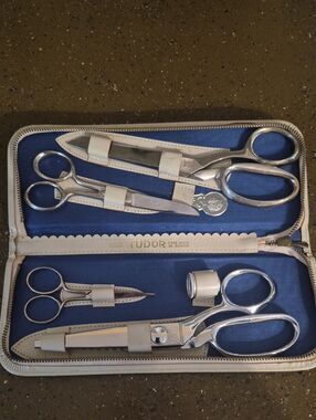 Tudor Fabric Cutting Kit Complete Vintage Made In Austria
